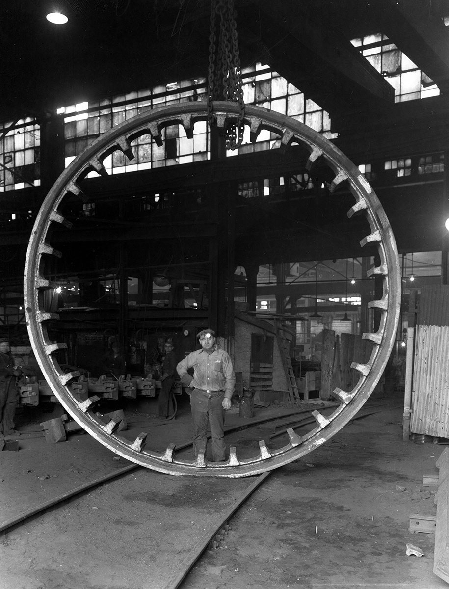 Dofasco Grinder and Iron Casting (Photo: Labour Studies, McMaster University, with archival support from Workers Arts and Heritage Centre)