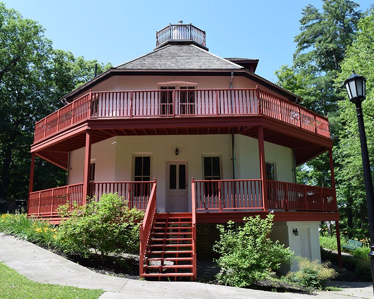 Woodchester Villa, Bracebridge